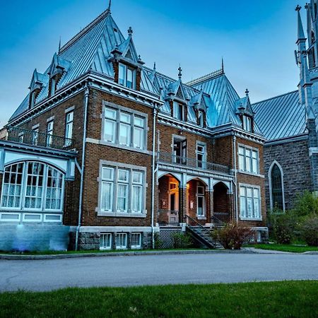 Hotel Chateau Cran Chaud Chicoutimi Екстериор снимка